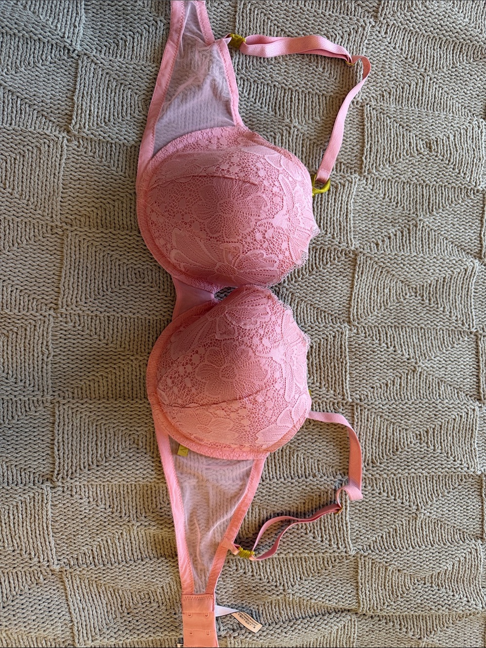 Victoria's Secret Pink Lace Push-Up Underwire Bra